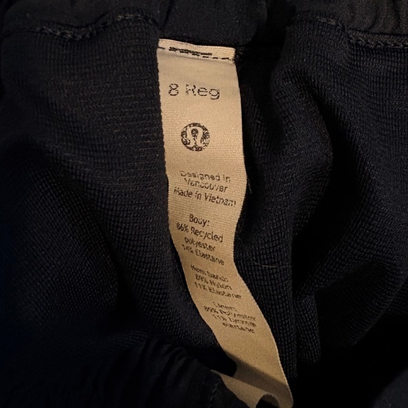 Navy Blue lululemon Hotty Hot Shorts 2.5" - Picture 4 of 4